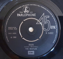 Load image into Gallery viewer, The Beatles : Paperback Writer c/w Rain (7", Single, Mono, RE)