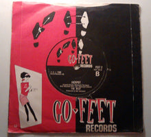 Load image into Gallery viewer, The Beat (2) : Mirror In The Bathroom (7", Single, Sol)