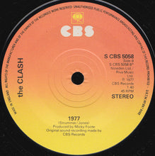 Load image into Gallery viewer, The Clash : White Riot (7", Single)