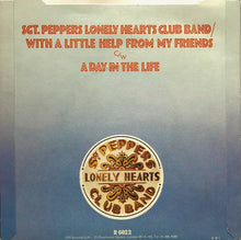 Load image into Gallery viewer, The Beatles : Sgt. Pepper's Lonely Hearts Club Band / With A Little Help From My Friends (7", Single)