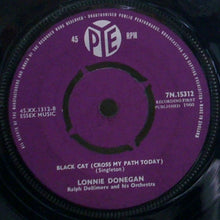 Load image into Gallery viewer, Lonnie Donegan : Lively! (7", Single)