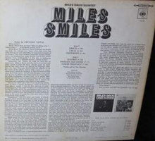 Load image into Gallery viewer, The Miles Davis Quintet : Miles Smiles (LP, Album)