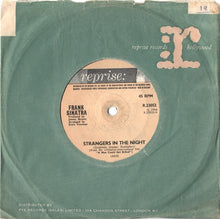 Load image into Gallery viewer, Frank Sinatra : Strangers In The Night (7", Single, Sol)