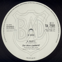 Load image into Gallery viewer, Big Audio Dynamite : Medicine Show (12")