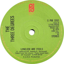 Load image into Gallery viewer, The Three Degrees : Long Lost Lover (7", Single)