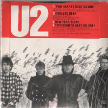 Load image into Gallery viewer, U2 : Two Hearts Beat As One (2x7&quot;, Single)
