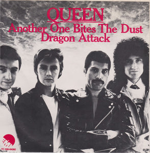 Queen : Another One Bites The Dust (7", Single)