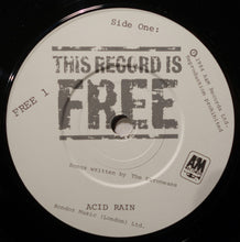 Load image into Gallery viewer, Europeans : This Record Is Free (7&quot;, Smplr)
