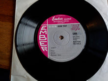 Load image into Gallery viewer, The Malcolm Price Trio, Jill Freedman, Talking John Berry : Hullaballoo - Volume One (7&quot;, EP)
