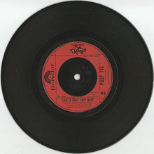 Load image into Gallery viewer, The Chords (2) : Something&#39;s Missing (7&quot;, Single, Red)
