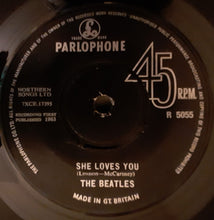 Load image into Gallery viewer, The Beatles : She Loves You (7&quot;, Single)
