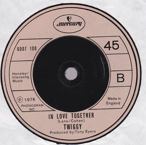 Twiggy (2) : Here I Go Again (7", Single, Pic)