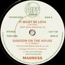 Load image into Gallery viewer, Madness : It Must Be Love (7&quot;, Single)

