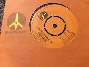 Robert Knight : Love On A Mountain Top (7", Single, Mono, RE, Pus)