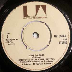 Creedence Clearwater Revival : Sweet Hitch-Hiker / Door To Door (7", Single, 4-P)