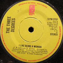 Load image into Gallery viewer, The Three Degrees : Get Your Love Back (7&quot;, Single, Sol)
