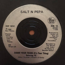 Load image into Gallery viewer, Salt &#39;N&#39; Pepa : Shake Your Thang (It&#39;s Your Thing) / Spinderella&#39;s Not A Fella (But A Girl DJ) (7&quot;, Single, Sil)
